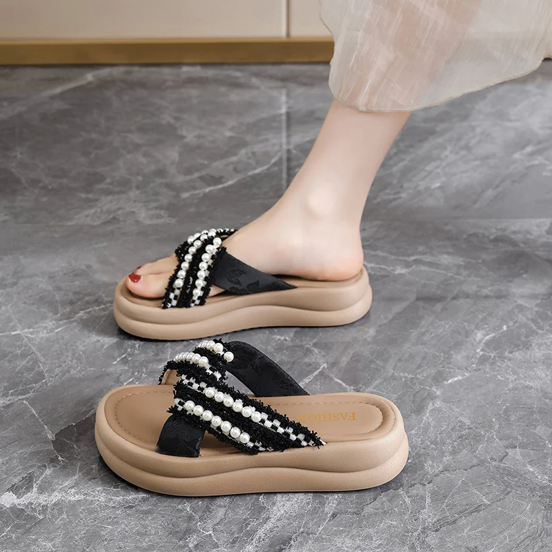 

Trendy Platform Women Slippers Supple Skin Comfort Surface, Anti Slip Water Repellent for School and Indoor Daily Wearing