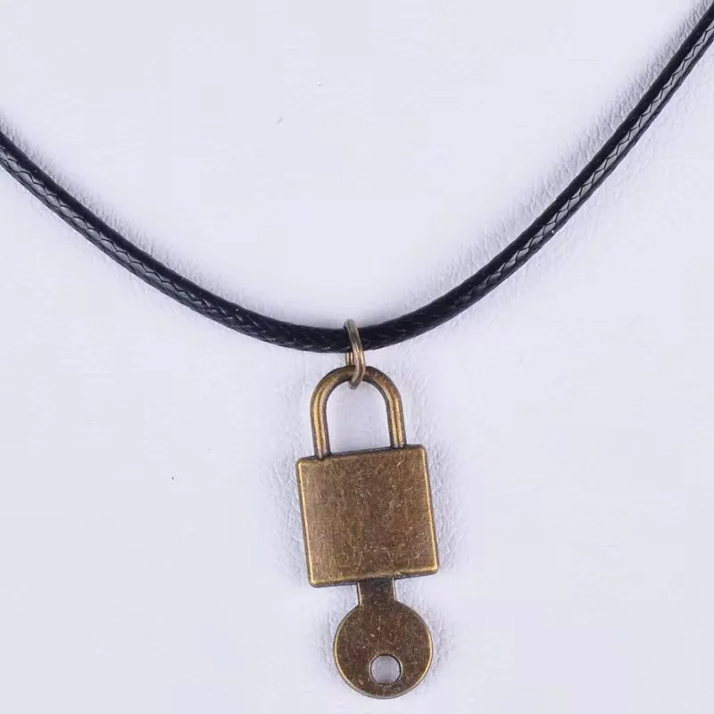 10*25Mm Vintage Bronze Antique Metal Ancient Lock Pendant Necklace Women Wax Cord Rope Necklace Jewelry Fashion Alloy Jewellery