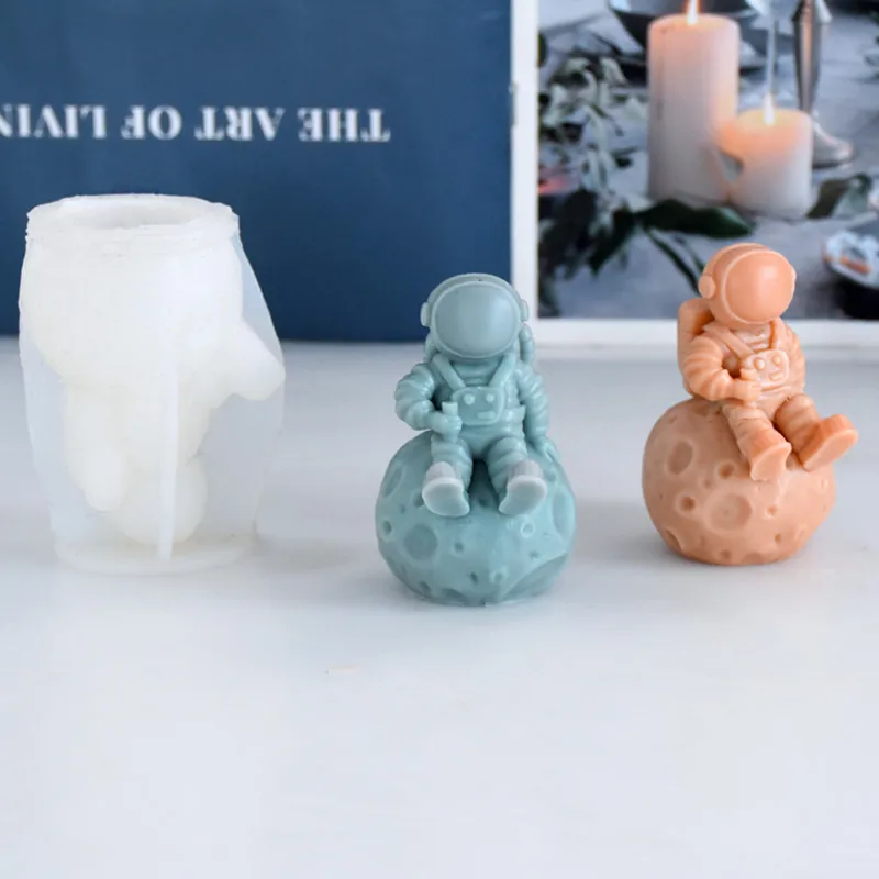 3D Astronaut Shaped Candle Mold Silicone Soft Easy Demould Lunar Human Body Molds Soap Resin Chocolate Ice Cube Mould Home Decor