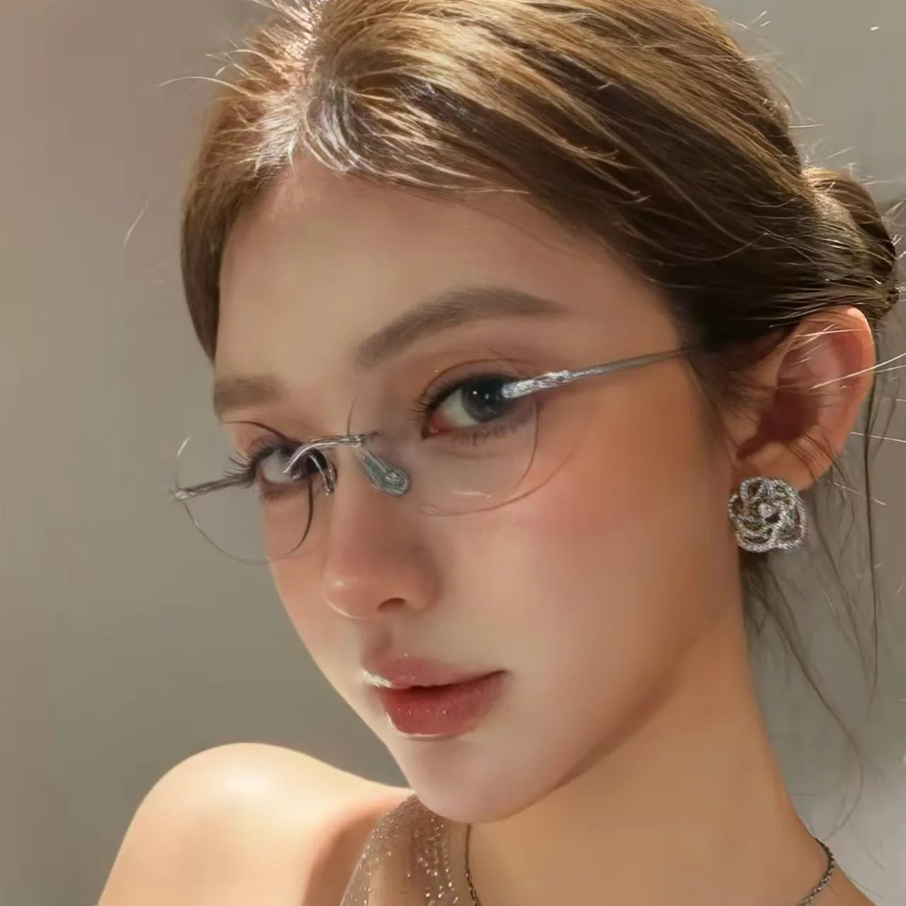 Oculos-de-sol-femininos-sem-armacao-em-forma-oval-estilosos-e-anti-reflexo-Oculos-de-sol-para-mulheres-no-estilo-campus-Oculos-de-sol-masculinos