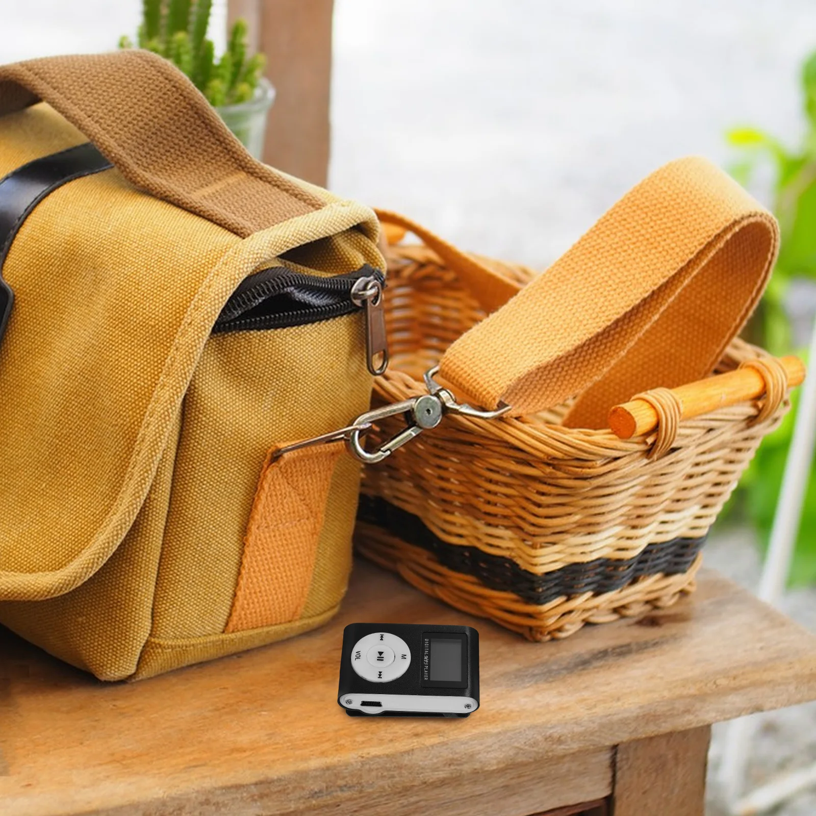 

Clip Mp3 Mini Usb Music Player Lcd Screen 3.5Mm Jack Support Micro Card 32Gb Metal Body Built-In Digital Audio