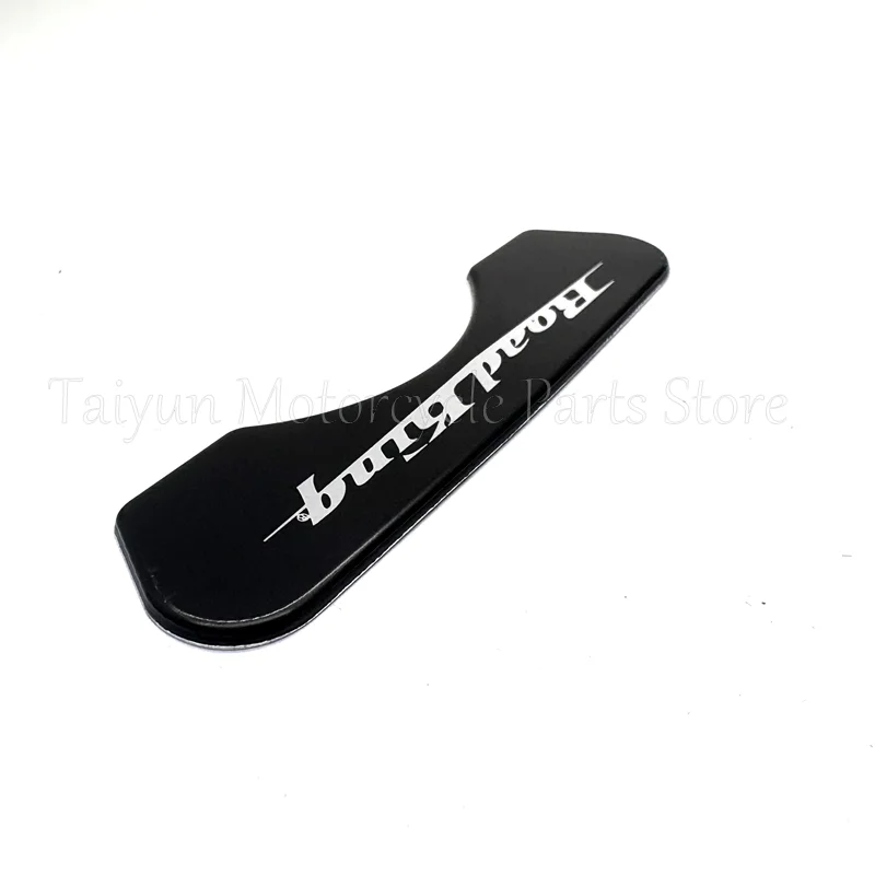 For Harley-Davidson FLHR 1FBC ROAD KING Install the Handlebar Cover image 4