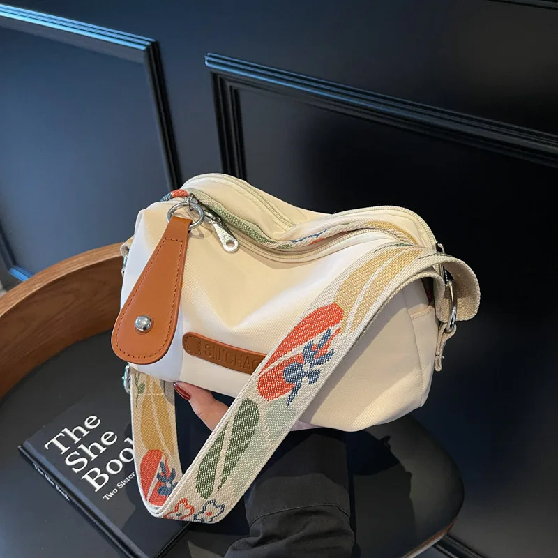 

Японский бренд: Женская сумка-мессенджер из холщовой ткани, через плечо, для женщин, 2026, маленькая квадратная, люксовая дизайнерская женская сумка