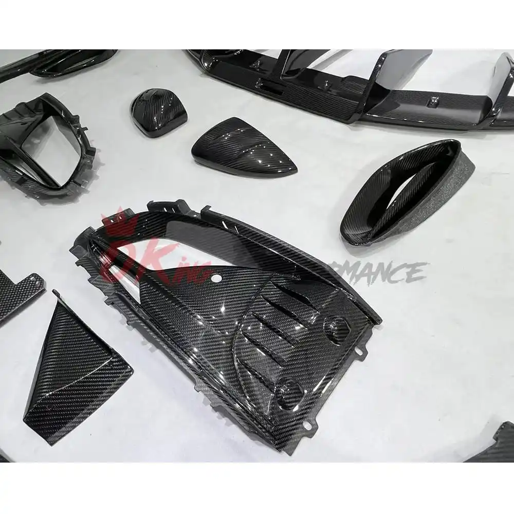 

Вентиляционные отверстия переднего бампера из сухого углеродного волокна для Lotus Emira