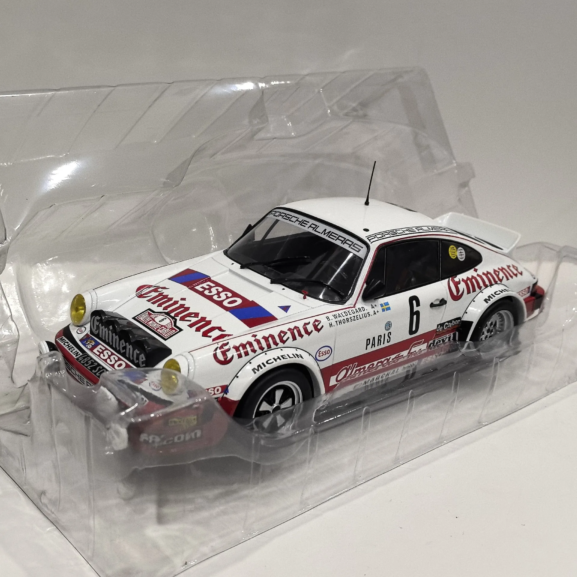 

Литье под давлением IXO масштаб 1/18 PORSCHE 911 SC # 6-гоночный автомобиль, модель легкосплавного автомобиля, Коллекционная игрушка, подарок, сувенир, витрина, орнамент