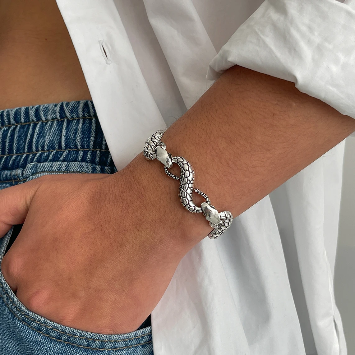 

Ingemark Creative Unique Snake Head Chain Bracelets for Men Goth Ancient Silver Color Charm Bangles Grunge Jewelry Steampunk Men