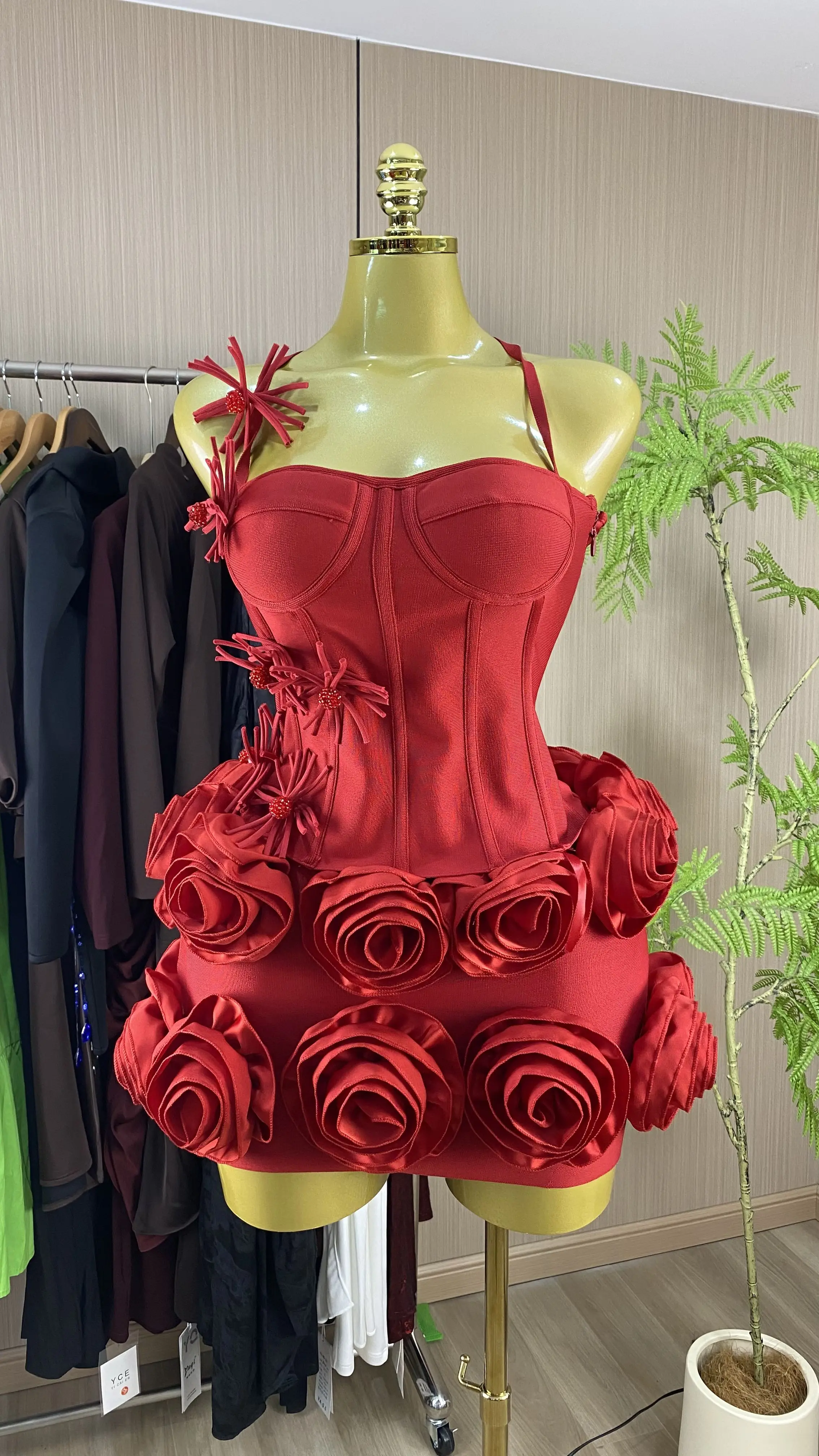 

High-quality appliqué bandage set, sexy halter neck mini skirt, floral top, casual two-piece women's set-GZXX844