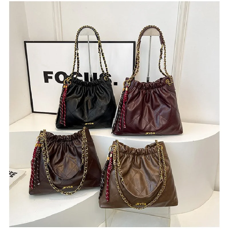 

High-End Women's Hand Bags Made Of Comet-Patterned Leather Boasting Trendy Bratislava Vintage High-End Spacious Look​