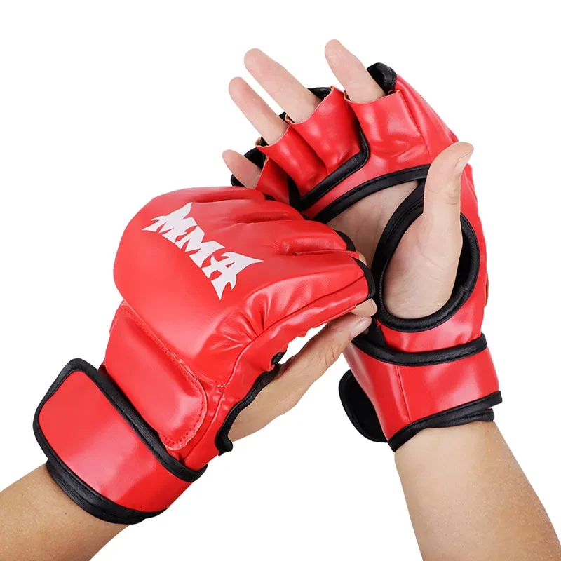 قفازات ملاكمة نصف إصبع للرجال والنساء PU كاراتيه الملاكمة التايلاندية Guantes De Boxeo Free Fight MMA Sanda معدات تدريب الكبار