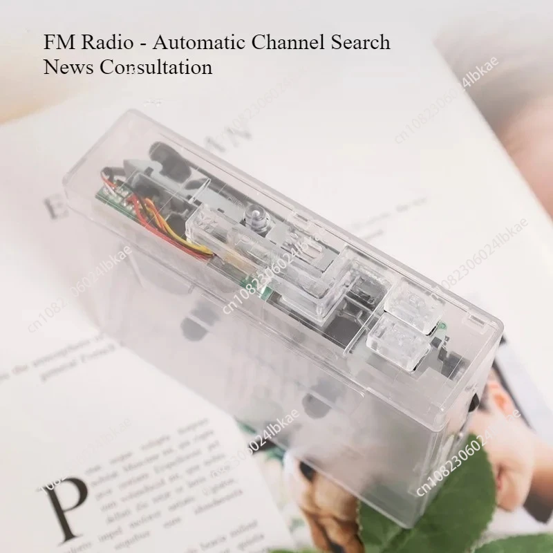 Bluetooth Tape Player Retro Nostalgic Classic High Fidelity HIFI Portable Player FM Radio Transparent Tape Player AAA