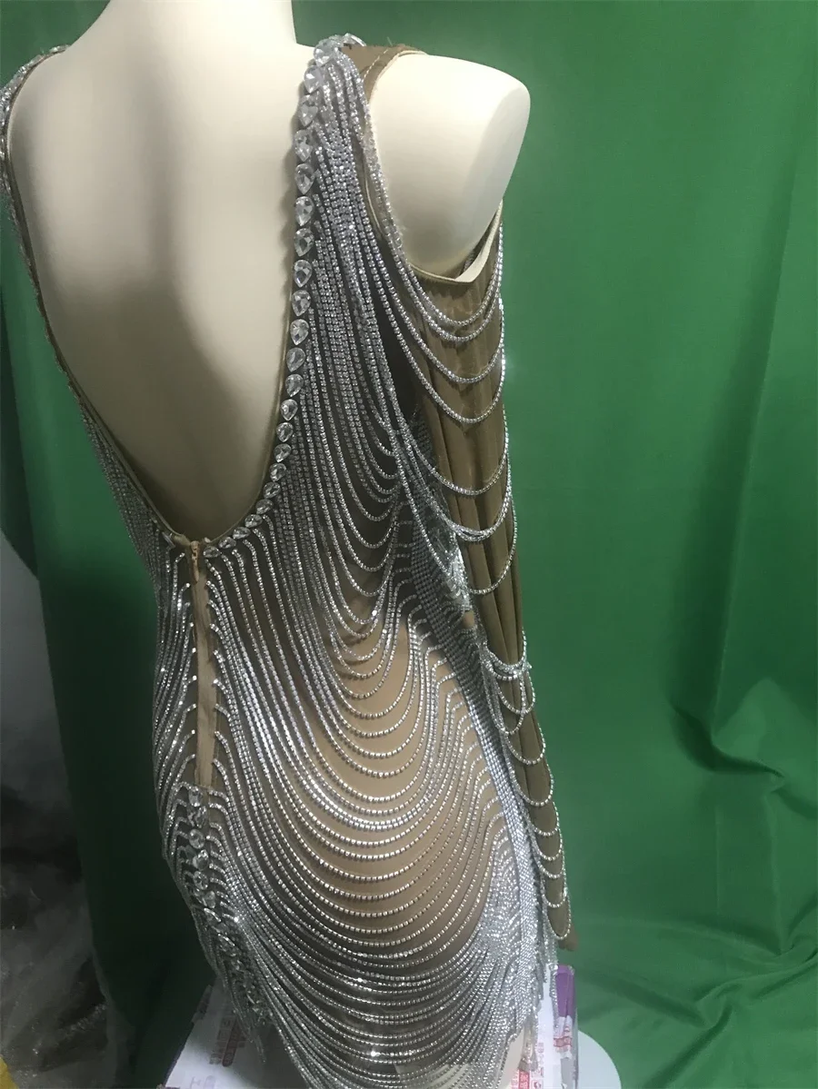 Vestido corto con escote en V brillante para mujer, vestido transparente con cadena Sexy para cumpleaños, disfraz de Carnaval, actuación en club nocturno