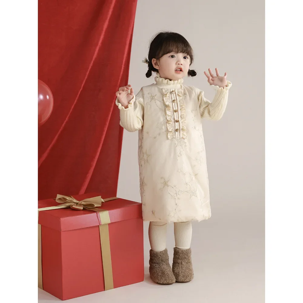 Gonne per ragazze 2024 Inverno Nuovi bambini Indossano neonate Nuovo cinese orecchio in legno Paillettes laterali con gonna calda in cotone Casual semplice