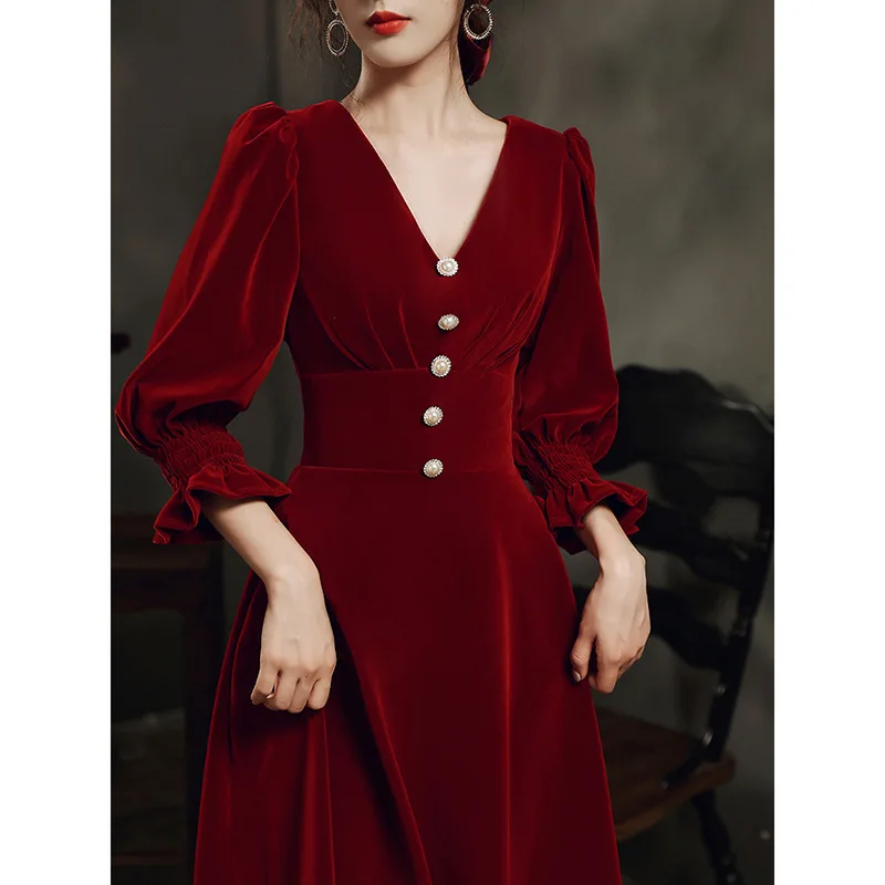 

Винтажное бархатное вечернее платье винно-красного цвета, новинка 2023, женское элегантное платье для выпускного вечера с v-образным вырезом и длинными рукавами, облегающее однобортное платье