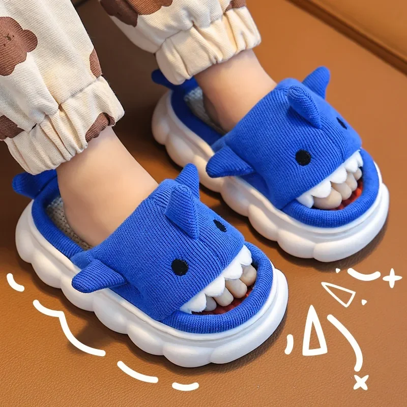 

2024 Summer New Kids Toddler Baby Outdoor Eva Slippers Cute Flat Heel Children Beach Sandals Cartoon Shark kids Slippers