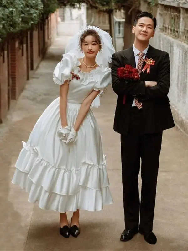 Seidensatin, helle Hochzeit, Dr. 2025, neues Hong Kong Sle Foto, Hepburn Forest System, Braut, Reisen, Oot, High-End-Sensation