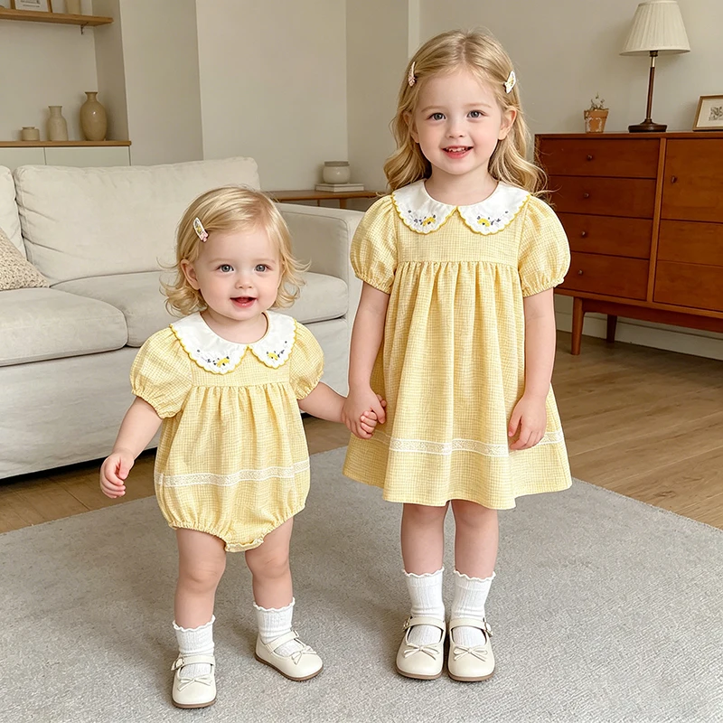 2026 Sommer 2-6 Jahre Kinder Karo-Süßes Partykleid 0-24 Monate Baby Mädchen Stickerei Kragen Kurzarm Body Gelbes Schwesterkleid
