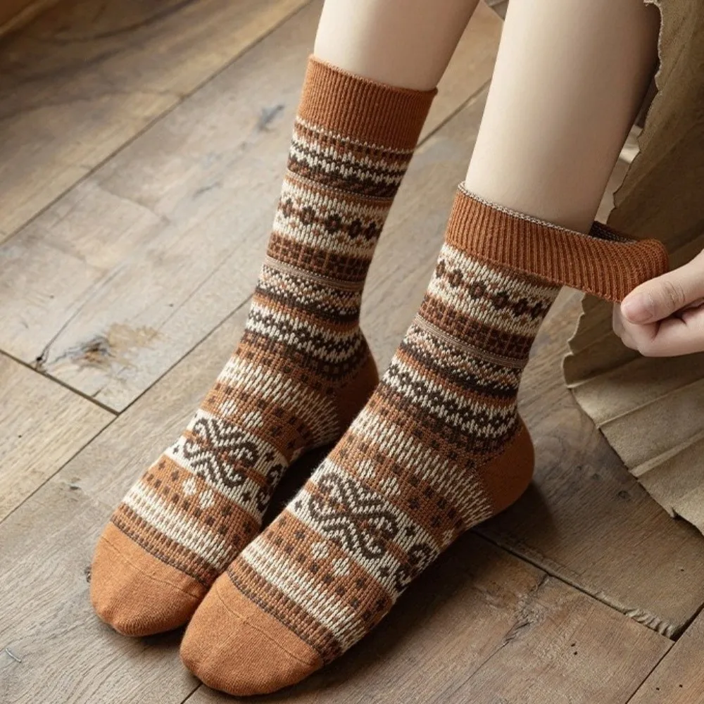 New Retro Fair Isle Christmas Socks Cotton Thickened Middle Tube Socks Colour Blocking Stacked Sock for Men And Women