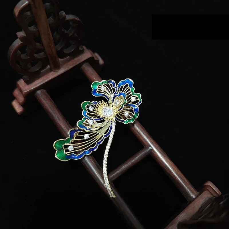 Classic Jewelry brooches for women Vintage Court style Crystal Enamel luxury brooch Elegant Flower Auspicious Cloud broche