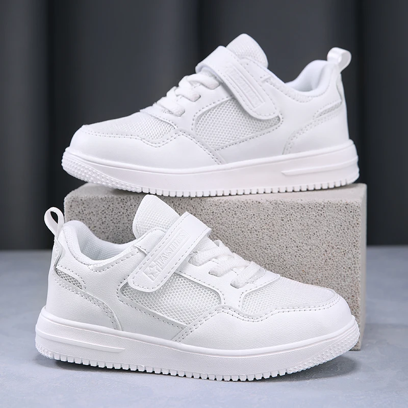 

Новинка 2023 года, детские кроссовки, обувь для мальчиков, кожаные детские черно-белые туфли на плоской подошве для девочек, легкие спортивные теннисные кроссовки для мальчиков