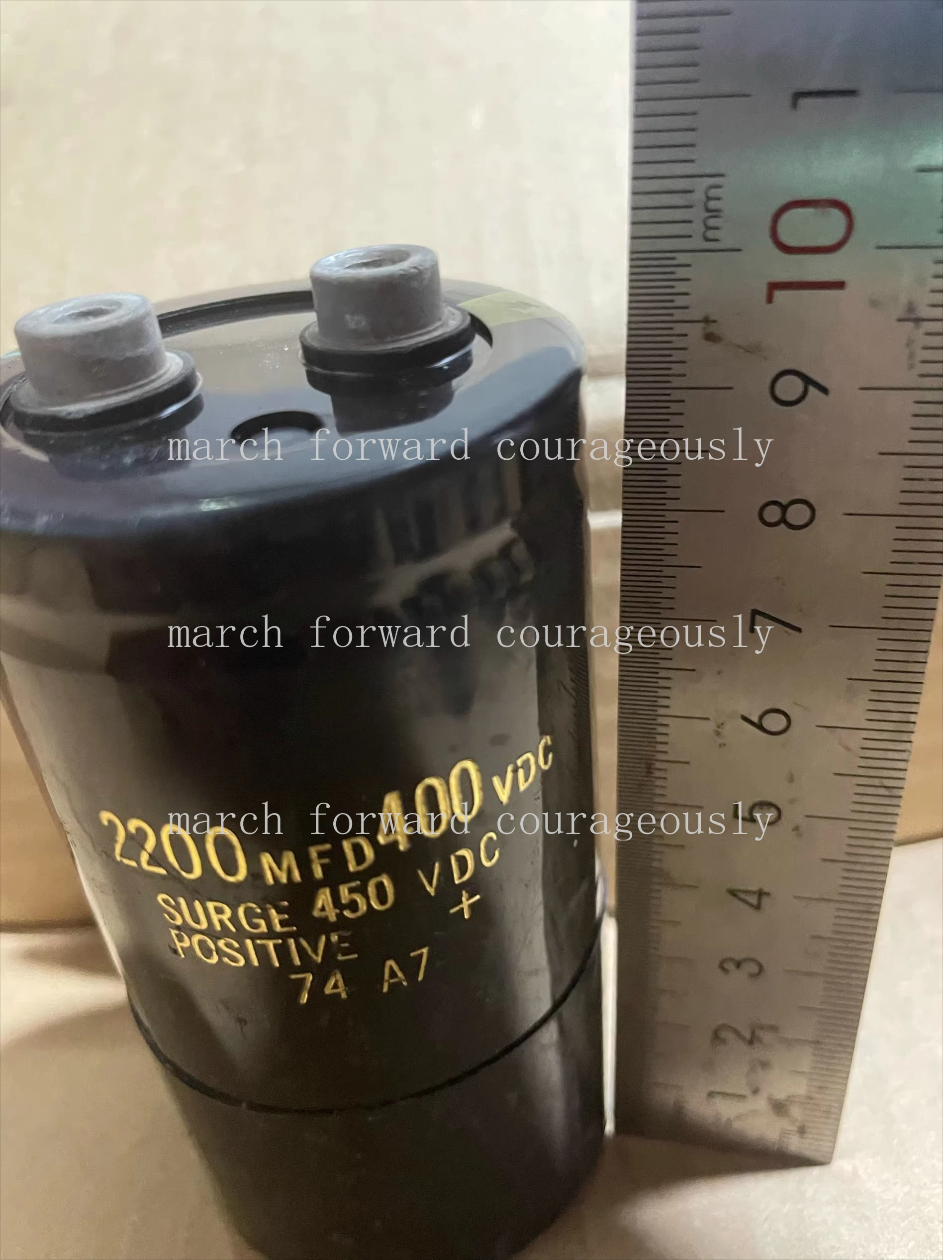 

Разобранный оригинальный компонент для Hitachi FX2 450v 2200uf 2200MFD 400v 2200uf 50X92