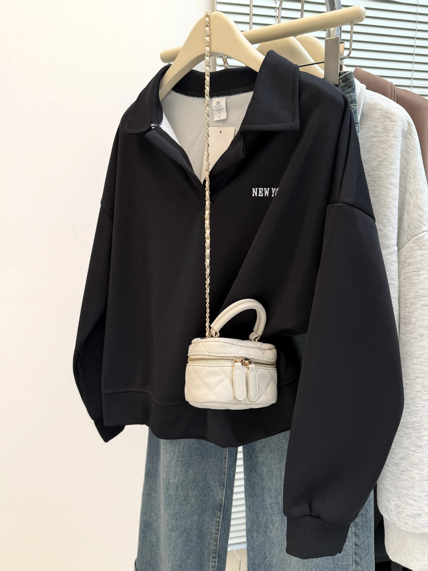 

Весна-Осень 2025: Новая тонкая толстовка с воротником, женская свободная повседневная универсальная кофта с V-образным вырезом и длинными рукавами, модный топ