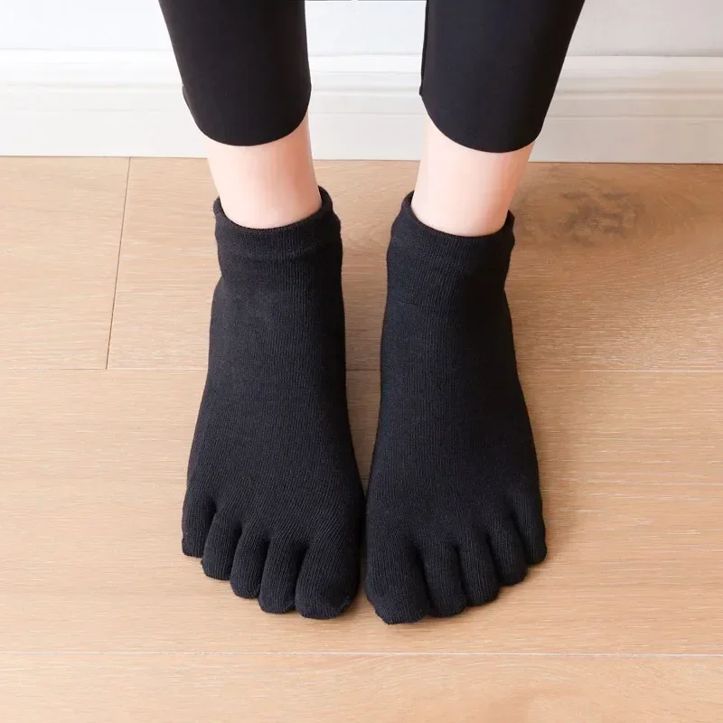 Women Yoga Socks Anti-Slip Breathable Cotton Five Fingers Socks Elasticity Sports Fitness Pilates Ballet Dance Toe Socks