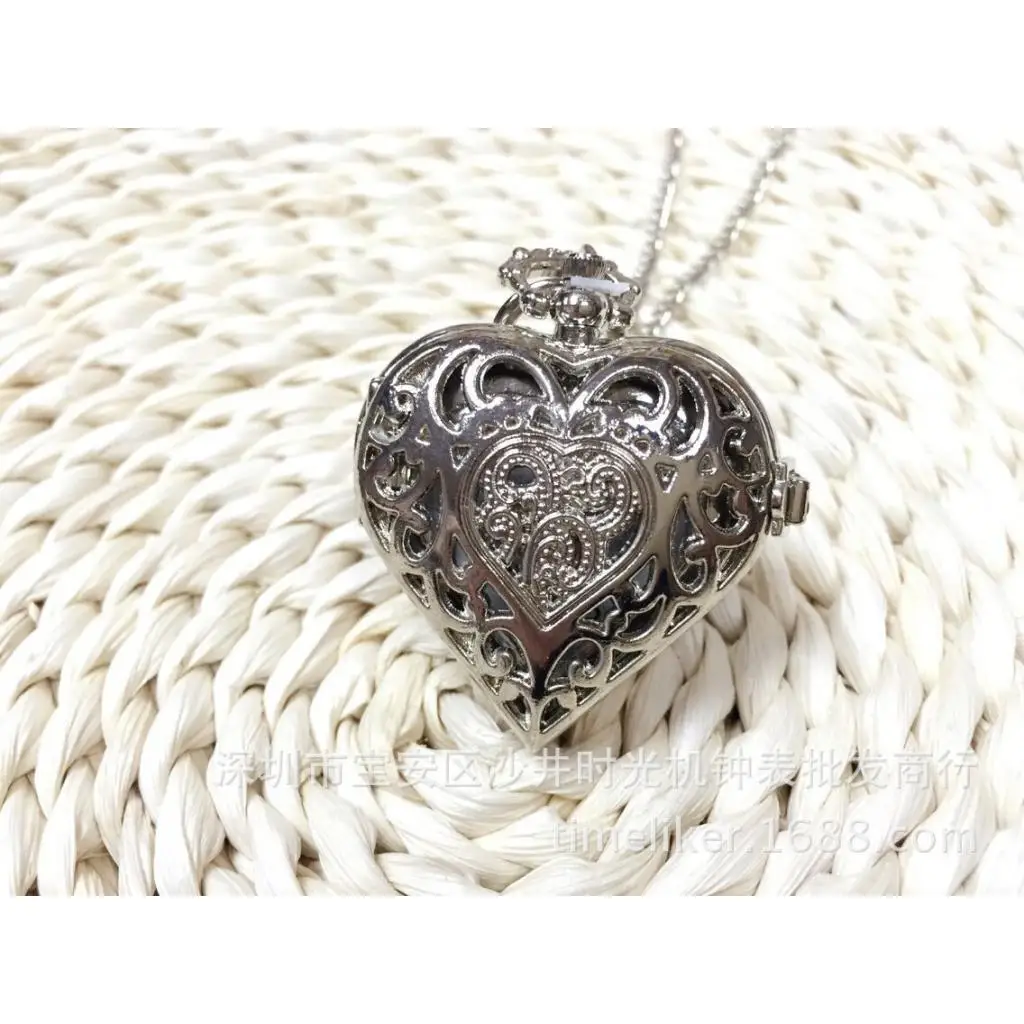 Steampunk HEART Locket Pendant Pocket Watch  Ladeis Necklace