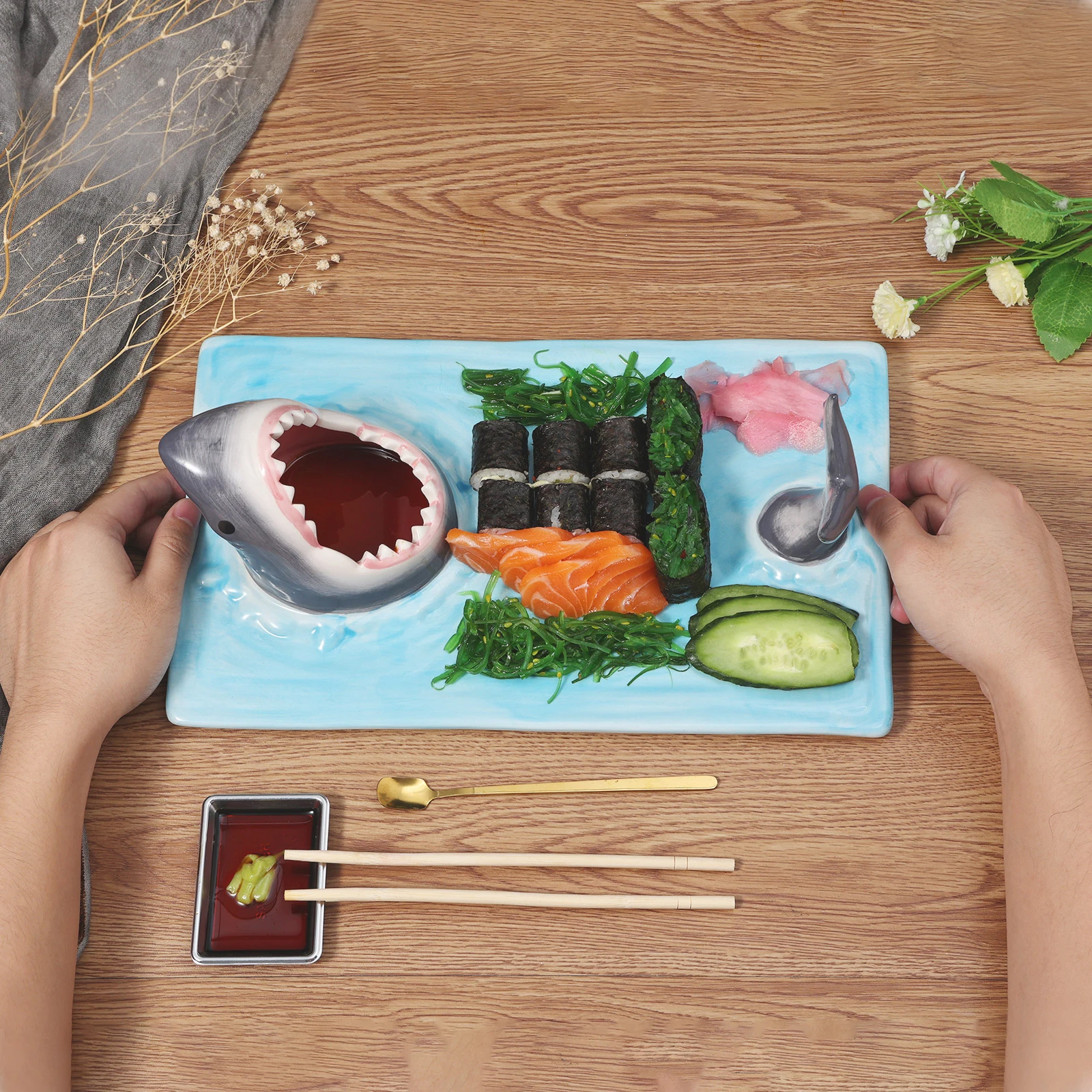 Plato de Sushi de cerámica con forma de tiburón, tabla de queso rectangular, decoración de cocina y mesa de comedor, nueva moda, 2022