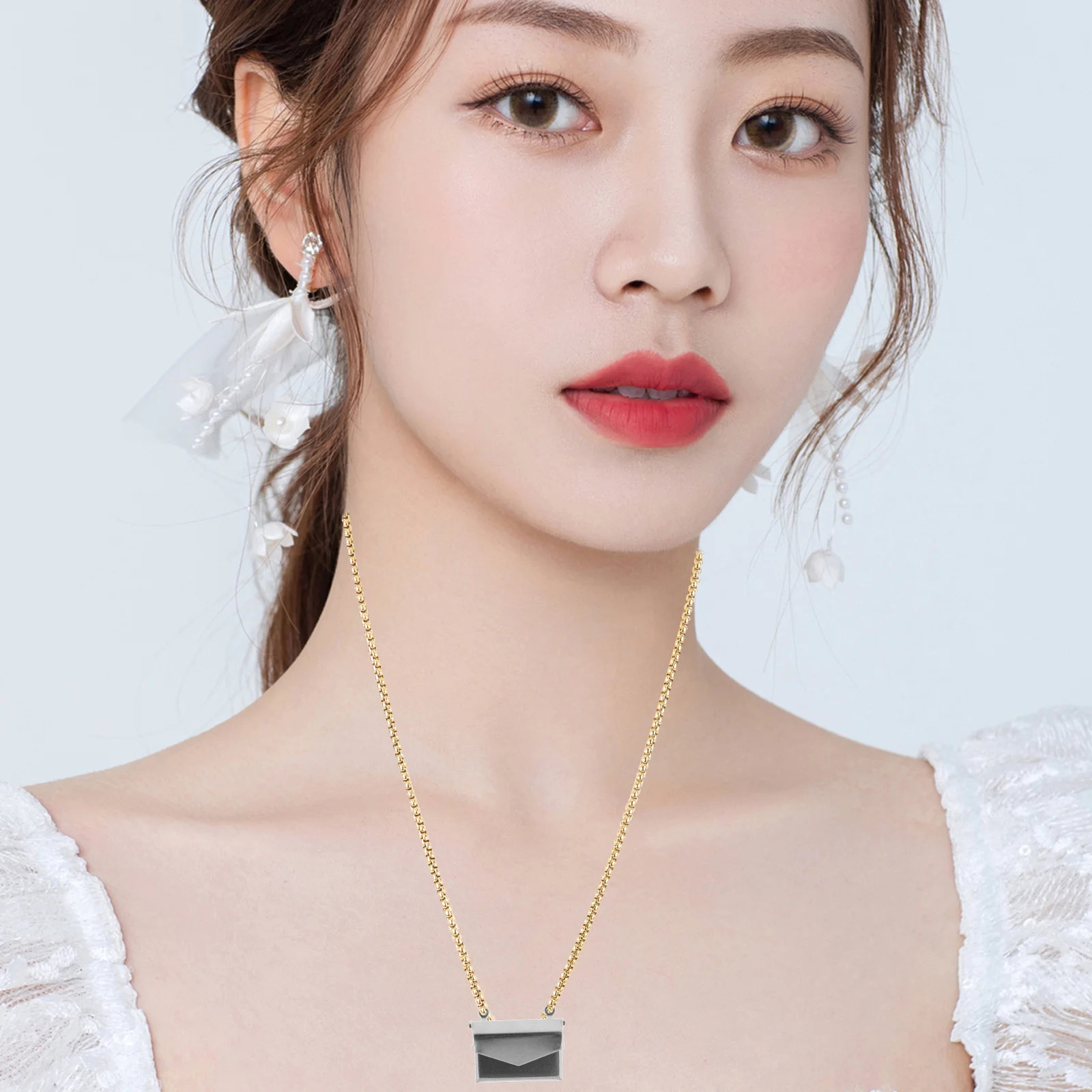 Рисунок 3 - подвеска для фотографий для женщин