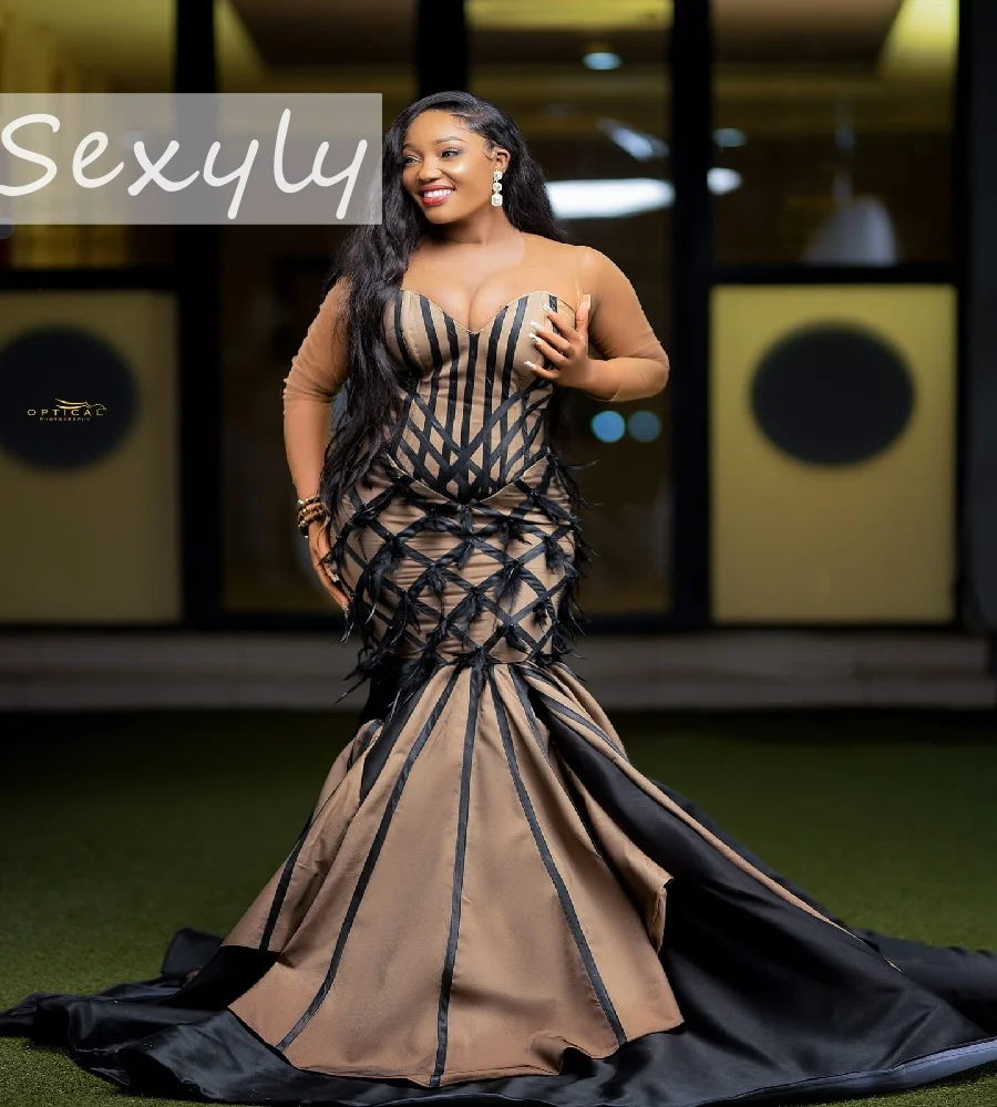 

Luxury Champagne With Black Prom Dress O Neck Illusion Long Sleeve Mermaid Evening Dress 2025 Plus Size Feather FormalCustomized