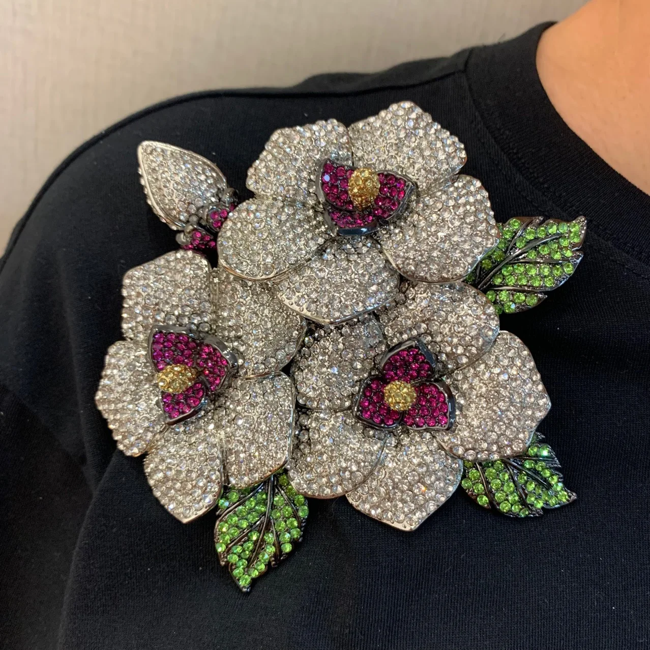 Vintage Heavy Industry Flower Rhinestone Brooch Women's High-end Inlaid with A-level Gem Versatile Jewelry Elegant Pin Brooches