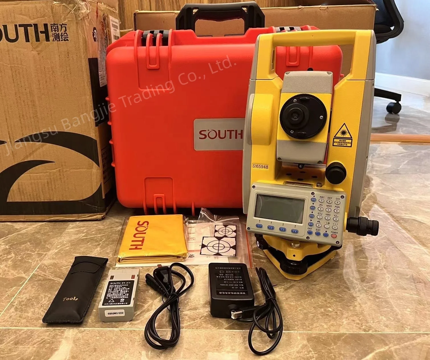 South NTS-362R10U/N6 Total Station, Prism Free 1000m, Language Selectable, Used for High-quality Land Surveying