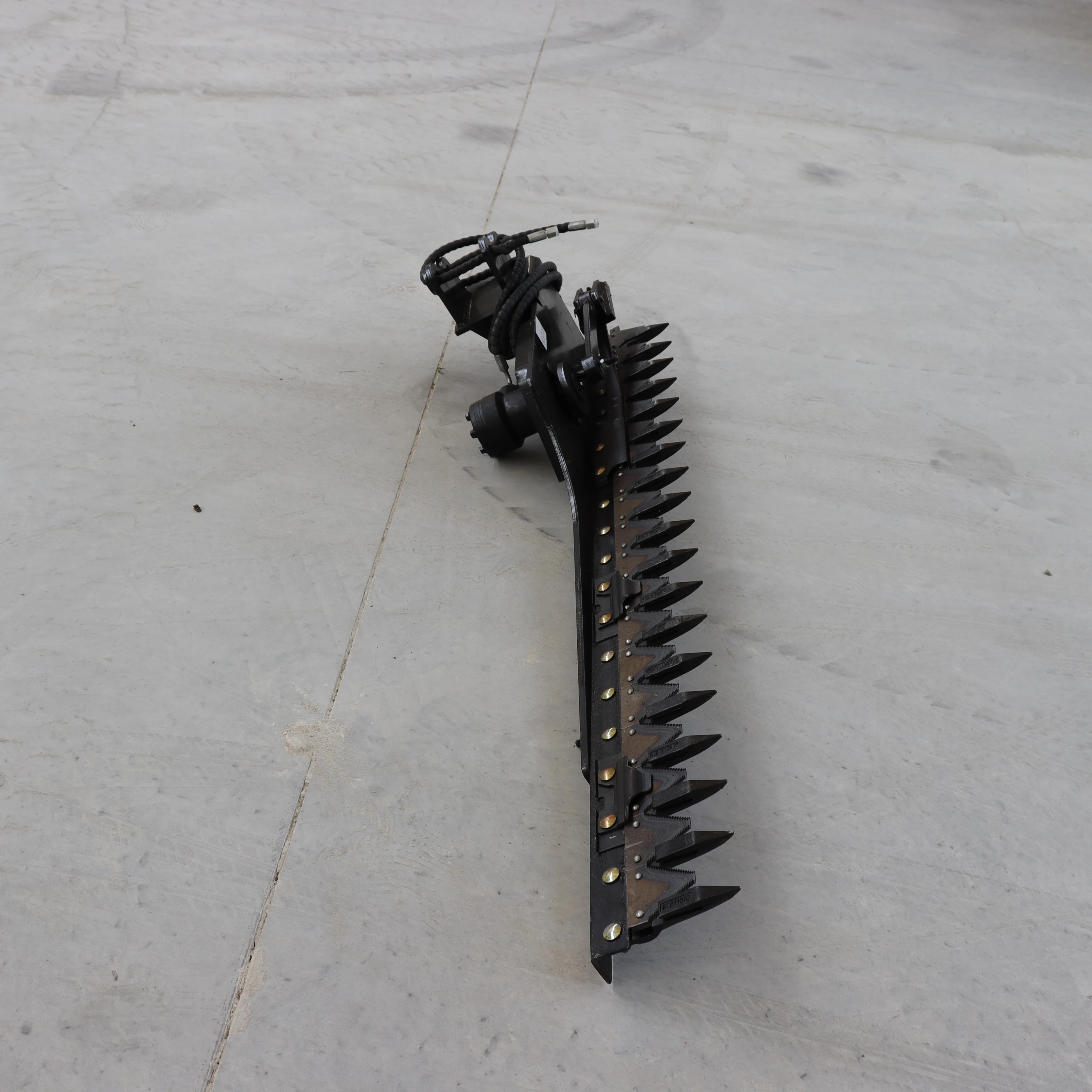 High Performance Mini Excavator Hedge Trimmer Attachment Versatile Hedge Cutter for Grass Garden Landscaping