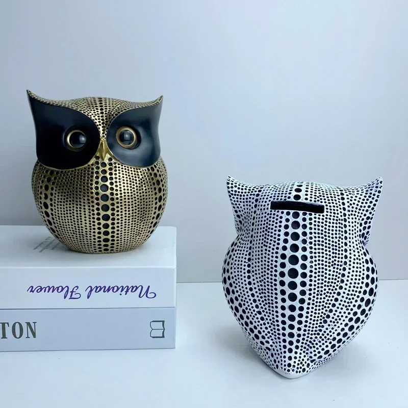 Resin Owl Piggy Bank Figurines Fat Nighthawk Coin Storage Ornament Bird of Minerva Home Study Room Desktop Decoration