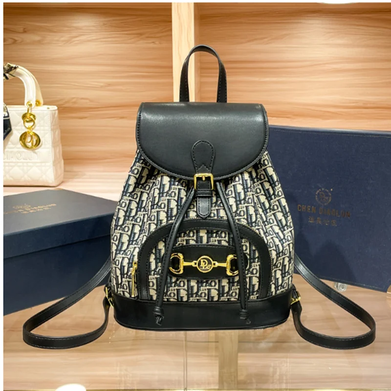 2024 New Ladies Shoulder Bag Fashion Hundred Leisure Large Capacity Female Backpack Travel Bag Retro Mobile Phone Bag