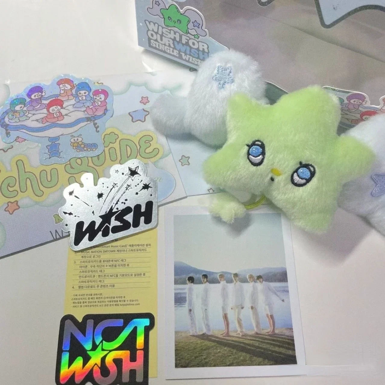 1 قطعة Kpop Idol SION RIKU YUSHI JAEHEE RYO SAKUYA Single [Wish] Wichu Keyring نفس النجمة الخضراء مع أجنحة حقيبة هدايا ساحرة