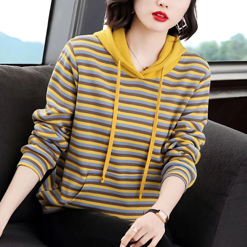 Fashion Hooded Spliced Pockets Loose Striped Hoodies Female Clothing 2023 Autumn New Casual Tops All-match Commute Sweatshirts