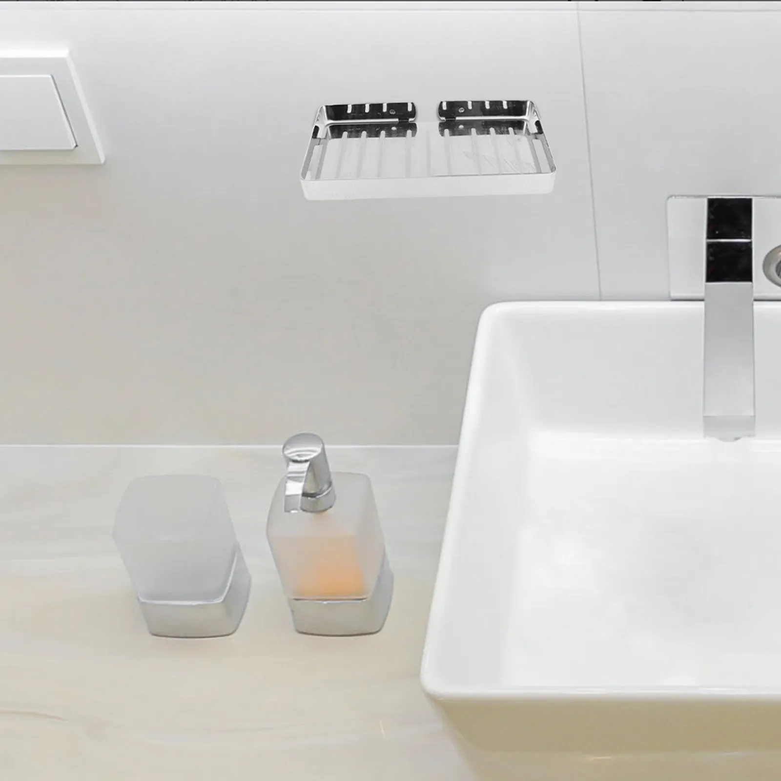 

Wall-Mounted Stainless Steel Soap Dish Wear-Resistant Bathroom Shower Soap Holder with Drainage Holes Easy Installation