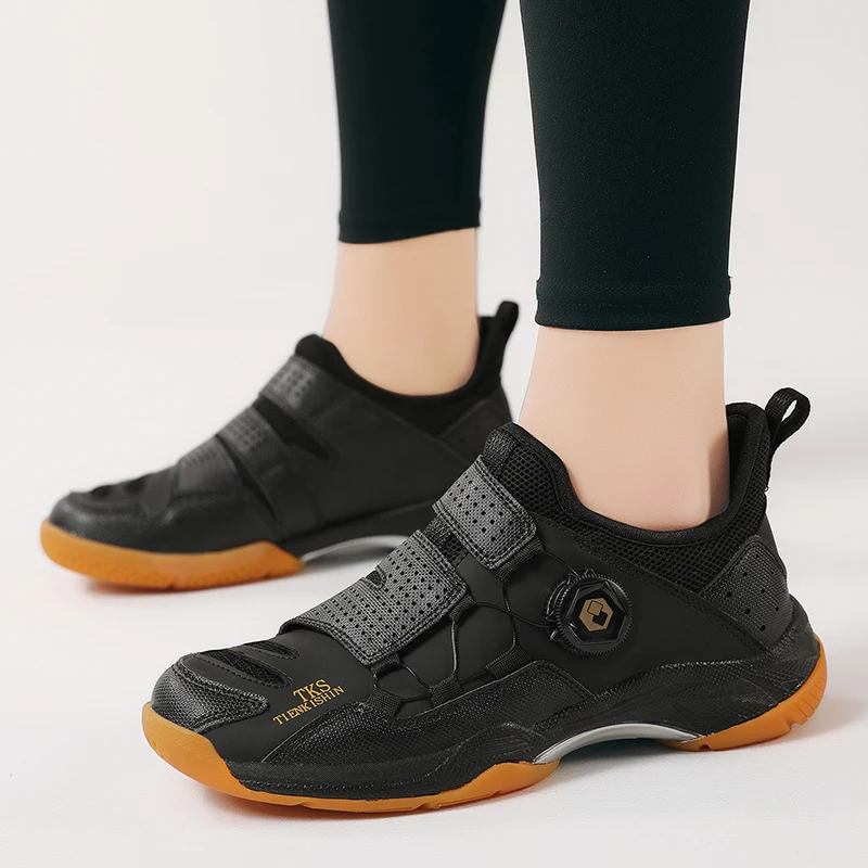 2025 Brand Badminton Shoes for Men Womens Outdoor Professional Volleyball Sneakers Men Spring Lightweight Table Tennis Shoes New