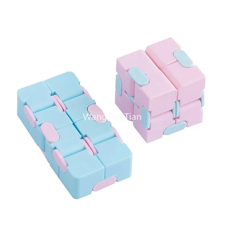 Giocattolo di decompressione per adulti per bambini Infinity Magic Cube Square Puzzle Toys allevia lo Stress divertente gioco a mano giocattoli labirinto a quattro angoli