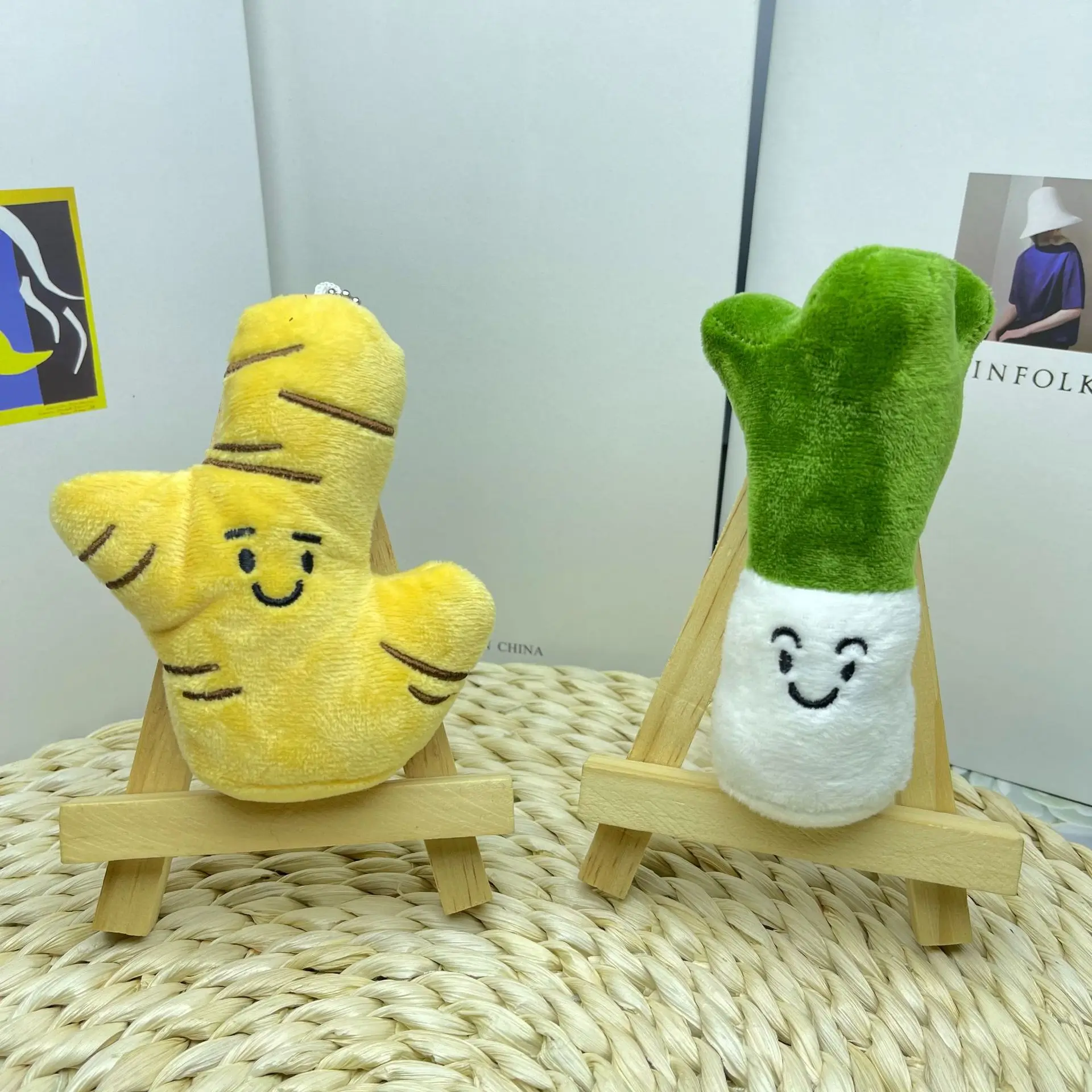 Cartone animato carino peluche bambola portachiavi verdure peperoncino pepe portachiavi portachiavi ciondolo per auto ornamento appeso accessori regalo