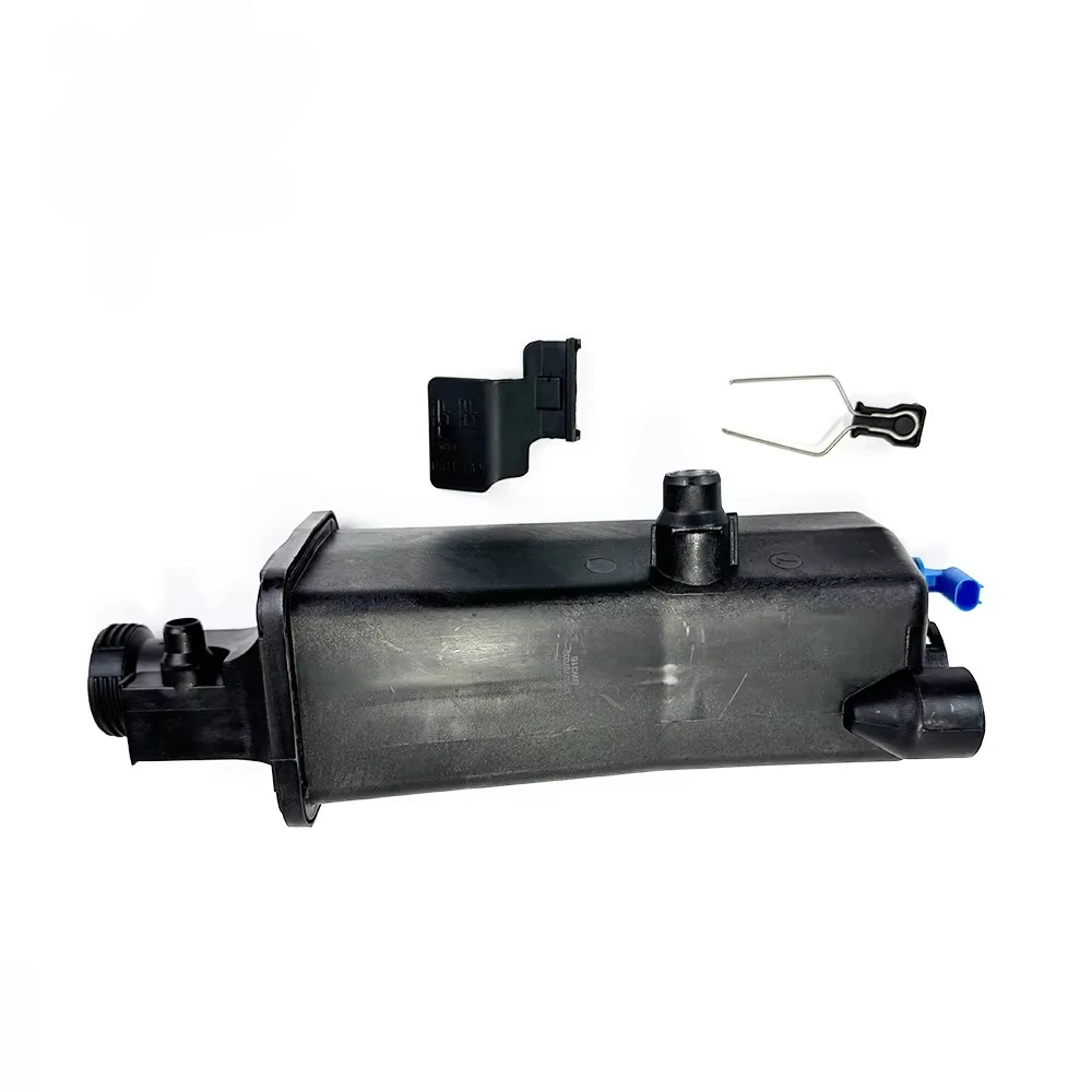 

BMWS X5E53 X3E83 17137787039 17111436413 17117573781 Expansion Tank Automotive Cooling System Accessories