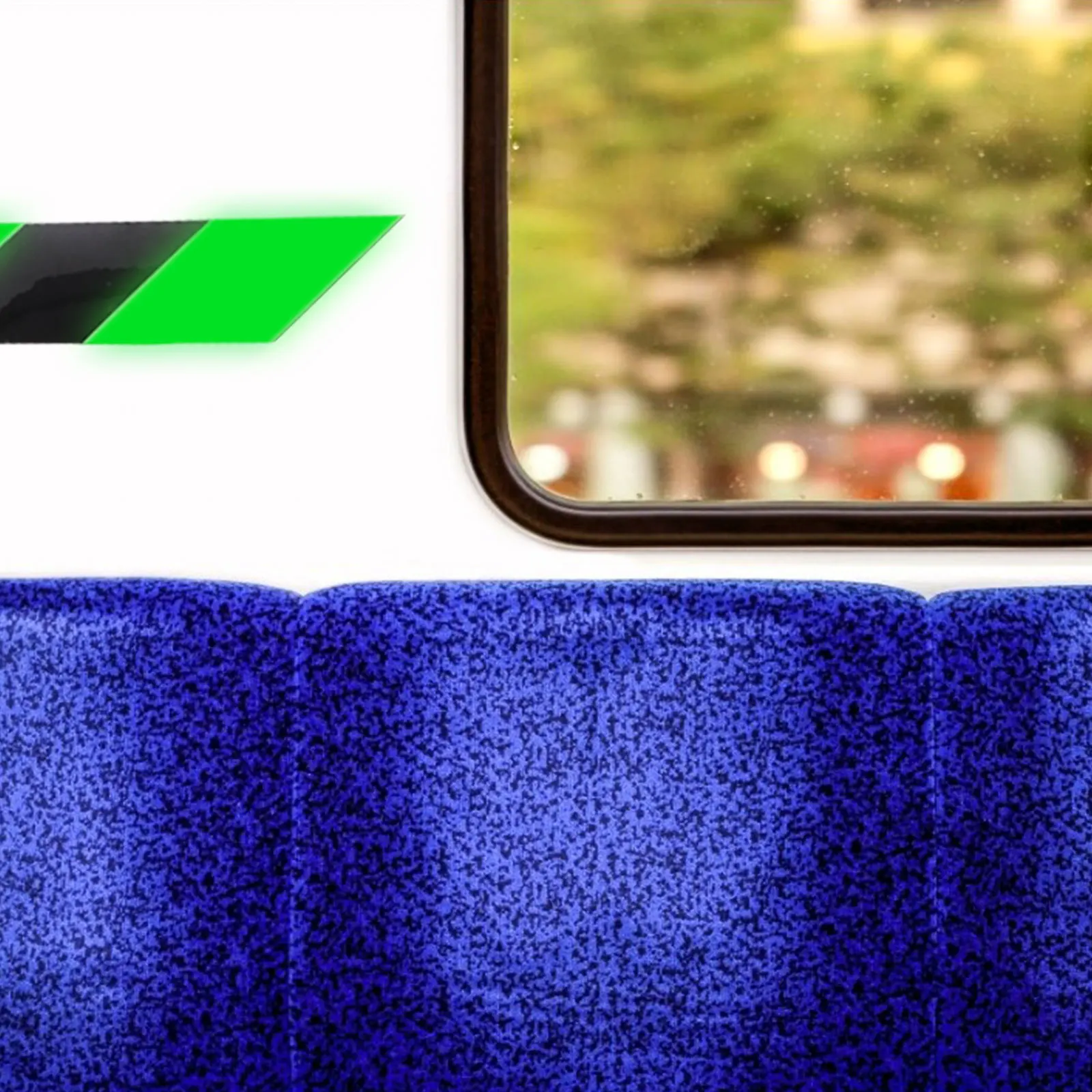 

1 Roll Glow In The Dark Luminous Tape Green Stripes Reflective Adhesive Stair Direction Guiding Outdoor Indoor Pvc Stickers For