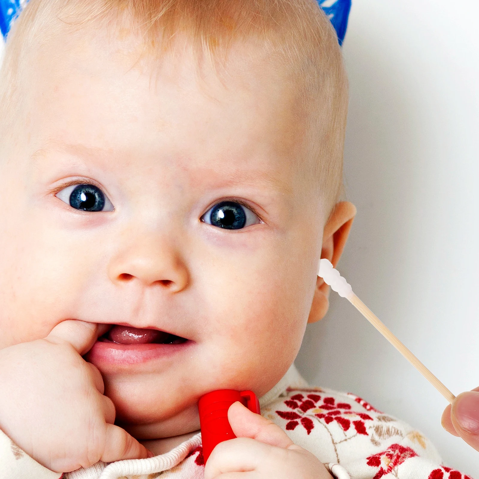 

100 pcs Bamboo Cotton Swabs Double Ended Disposable Baby Toddler Newborn Ear Cleaning Travel Lightweight Portable Cotton Sticks