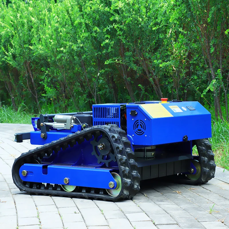 Индивидуальные четырехтактные промышленные и сельскохозяйственные газонокосилки с дистанционным управлением, подходящие для обрезки газонов в фермах и саду.