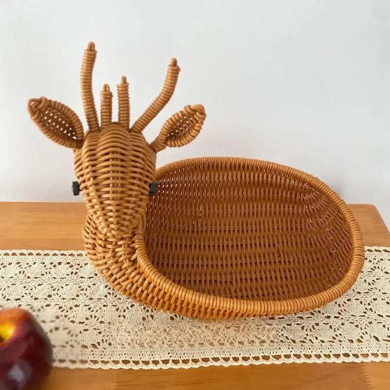 Handmade Rattan Deer Shaped Fruit Basket Woven Snack Organizer Creative Candy Storage Tray for Room Decor