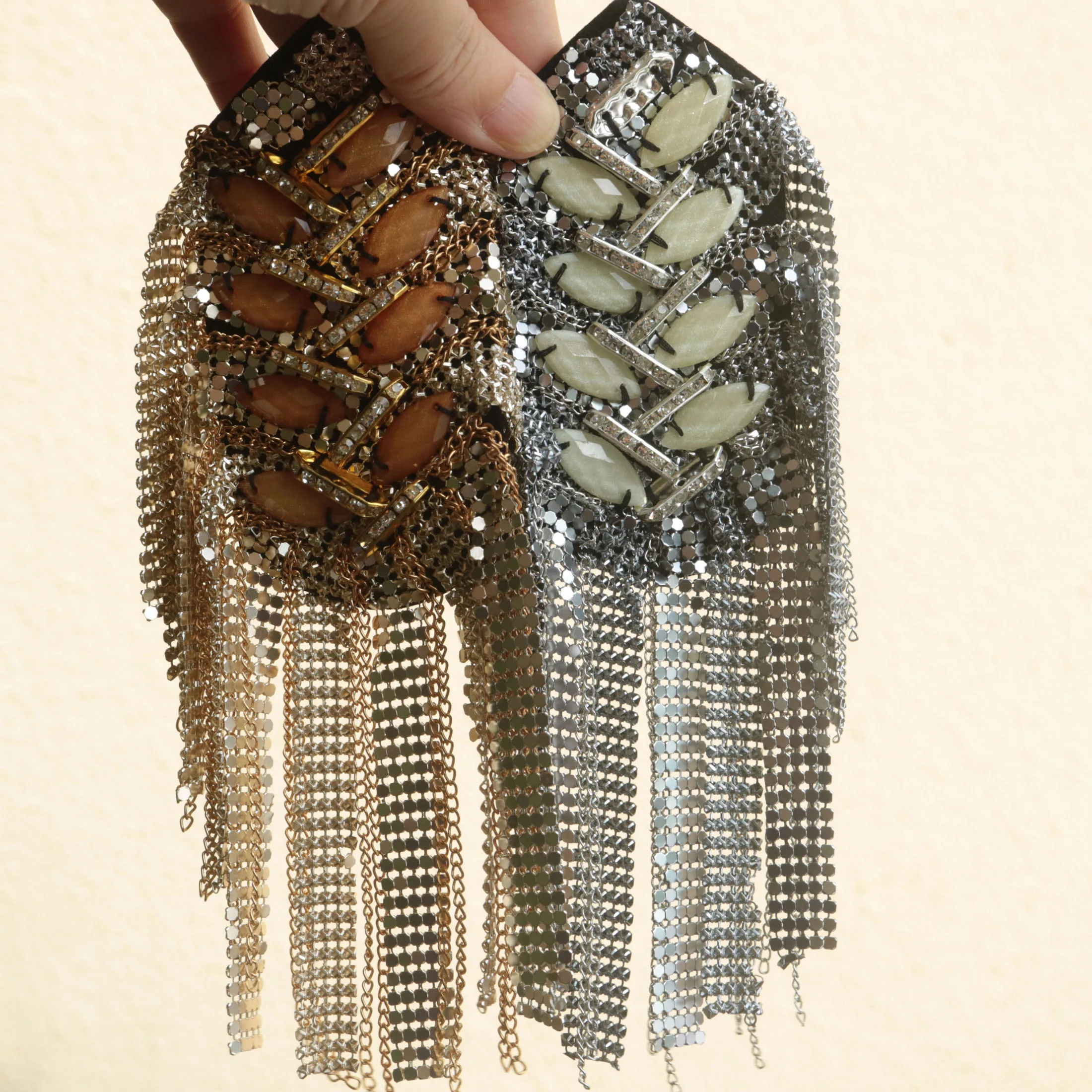 2pcs/set Luxury Beaded epaulette for nightblub clothes Punk retro epaulets DIY Fashion Badge Epaulets Shoulder Patches appliques