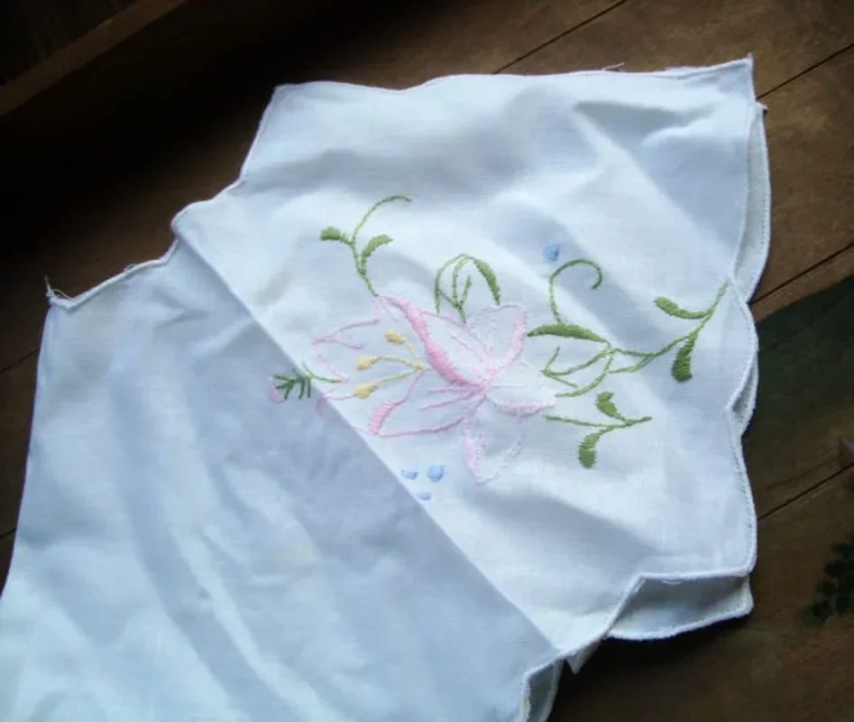 4 Pcs Polygon American Garden Cotton Embroidery Vintage Cloth Cover Handkerchief Butterfly Napkin Handkerchief