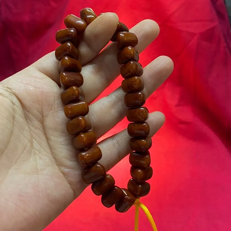 Traditional Tibetan folk-style antique-style hand-held Buddhist prayer beads with aged patina, available as gifts and for collec