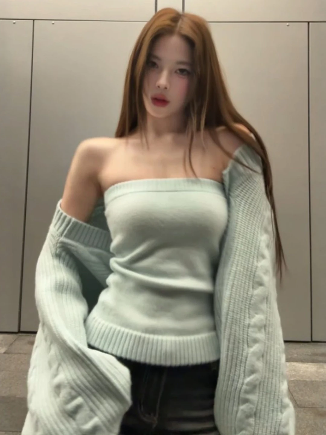 

Unique Knitted Cardigan And Tube Top Two-Piece Set Pure Desire Sle Spring 2026 Faionable Women's Clothing Set Comfortable...